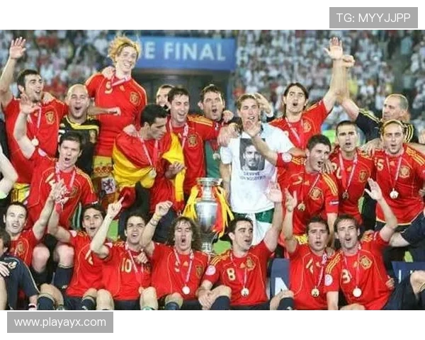 德意志战车三度登顶欧洲杯 传奇荣耀再被热议