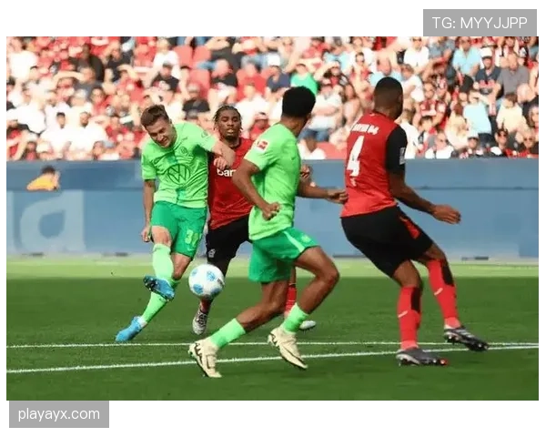 沃尔夫斯堡球迷鼎力支持,球队关键战稳健取胜 沃尔夫斯堡球迷鼎力支持,球队关键战稳健取胜