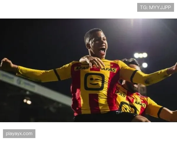 梅赫伦新星表现实属出色,关键球员助力球队冲击联赛冠军 梅赫伦新星表现实属出色,关键球员助力球队冲击联赛冠军